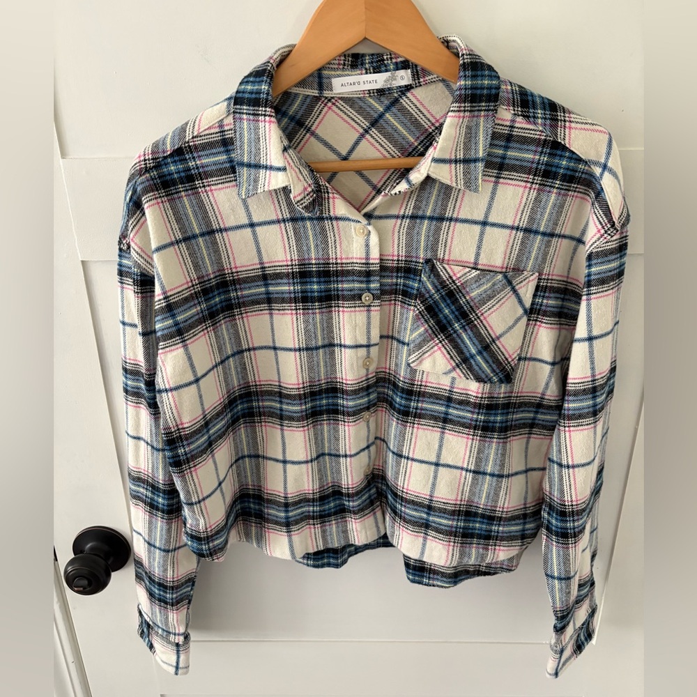 Altar’d State Oakley Cotton Cropped Flannel Shirt Jacket. Size Small. - Picture 2 of 9